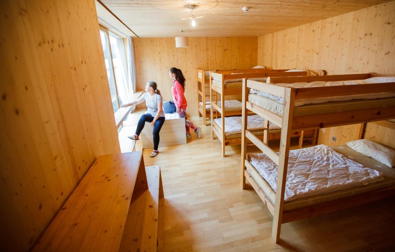 Youth Hostel Punkl Ravne na Koroskem エクステリア 写真